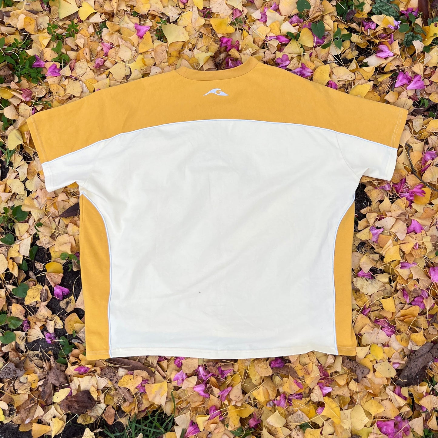 akaw tee peach