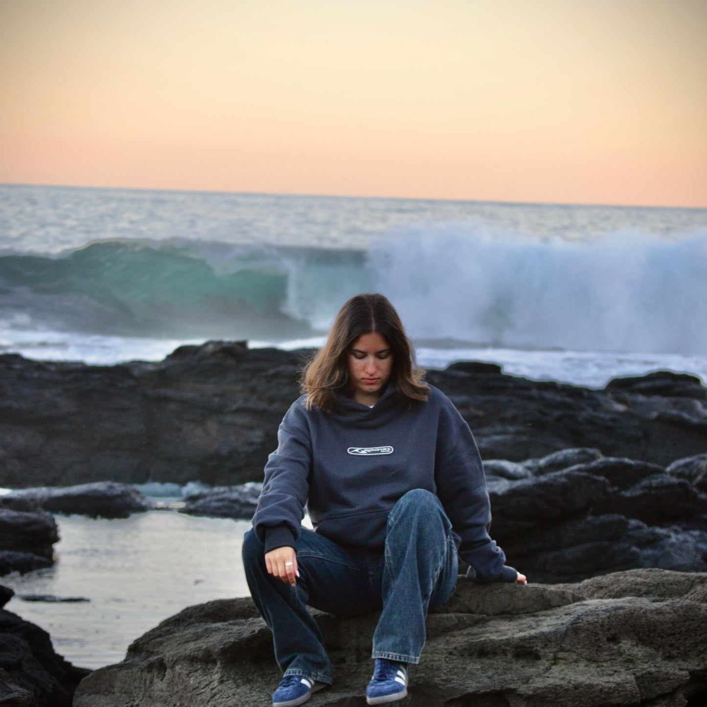 "THE LOCAL" Hoodie (charcoal)